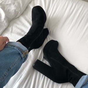 NWOT📦 Steve Madden sock booties//Stardust 🌟